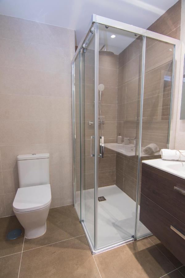 Apartamento a estrenar en ubicación inmejorable , con terraza y parking incluido Oviedo Exterior foto
