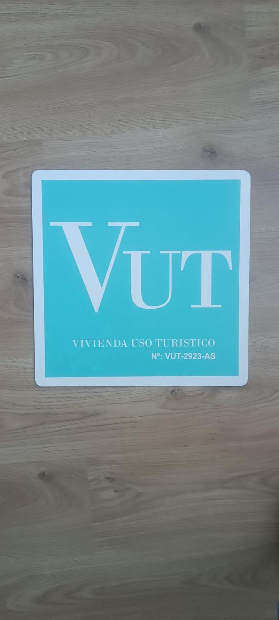 Apartamento a estrenar en ubicación inmejorable , con terraza y parking incluido Oviedo Exterior foto